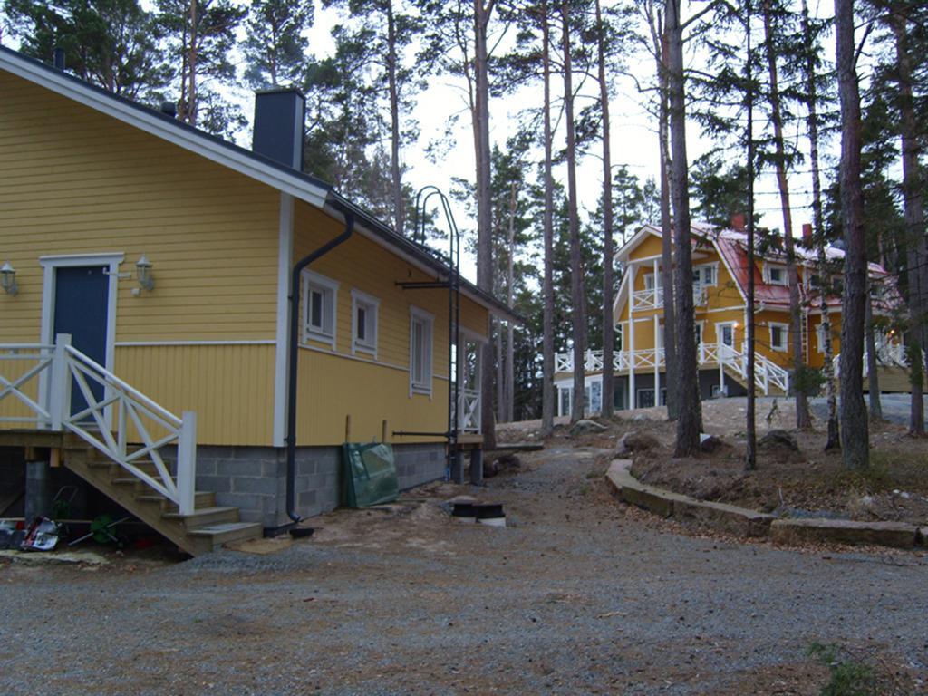 Villa Harald - Beachfront Hitis Room photo